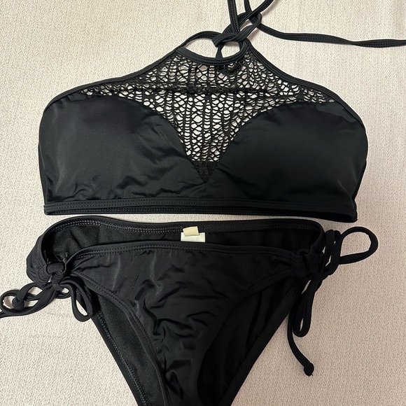 Bikini Set - Picture 3 of 4